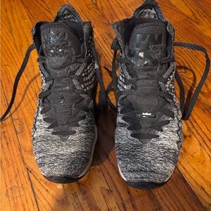 Nike Black and Gray Athletic Sneakers with Mesh Upper